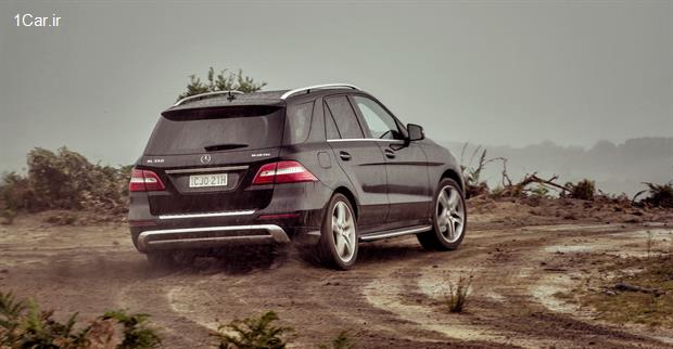 مرسدس بنز ML350 Blue Tec مدل 2014 شاسیبلندهای لوکس در مقابل یکدیگر
